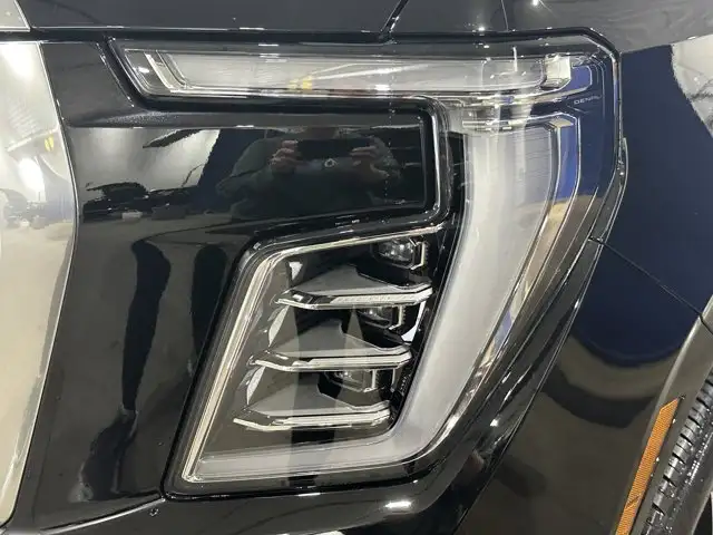 2026 GMC Yukon Denali - Photo 10
