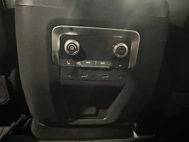 2026 GMC Yukon Denali - Photo 14