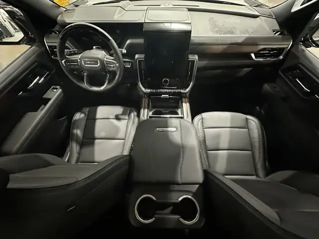2026 GMC Yukon Denali - Photo 15