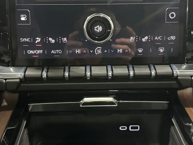 2026 GMC Yukon Denali - Photo 25