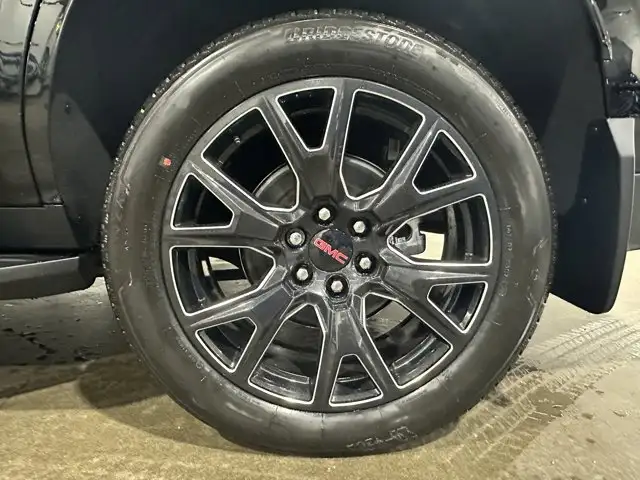 2026 GMC Yukon Denali - Photo 28