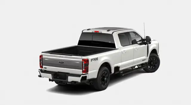 2026 Ford F-350 LARIAT | BLACK APPEARANCE PKG | POWER MOONROOF - Photo 5