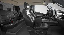 2026 Ford F-250 LARIAT | BLACK APPEARANCE PKG | POWER MOONROOF - Photo 8