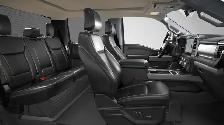 2026 Ford F-350 LARIAT | BLACK APPEARANCE PKG | POWER MOONROOF - Photo 8