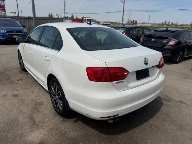 2013 Volkswagen Jetta HIGHLINE, WELL MAINTAINED, 2.5, CERTIFIED - Photo 3