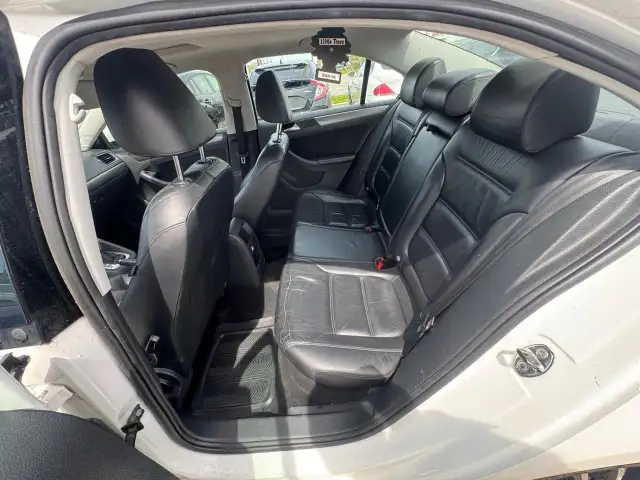 2013 Volkswagen Jetta HIGHLINE, WELL MAINTAINED, 2.5, CERTIFIED - Photo 10