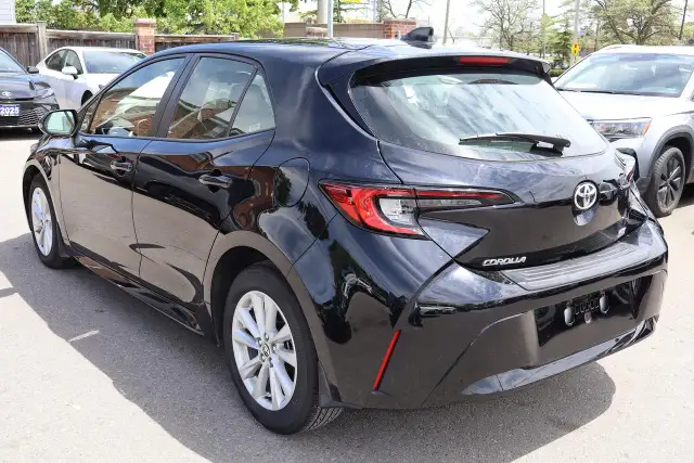 2025 Toyota Corolla SE Hatchback - Photo 8