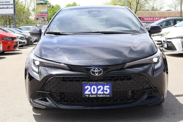 2025 Toyota Corolla SE Hatchback - Photo 9