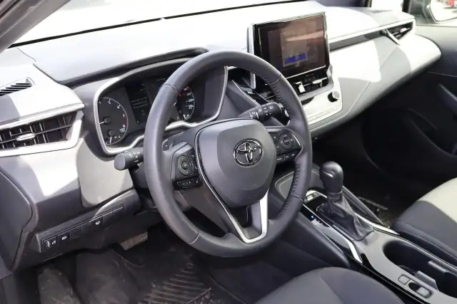 2025 Toyota Corolla SE Hatchback - Photo 20