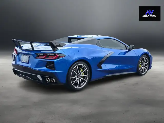 2023 Chevrolet Corvette 3LT LOW MILEAGE - Photo 32