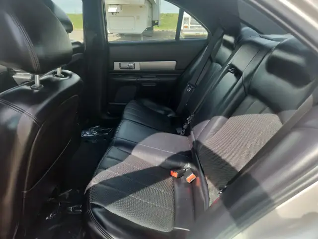 2004 Lincoln LS - Photo 14