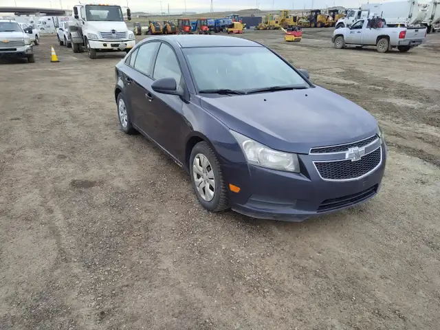 2014 Chevrolet Cruze - Photo 2