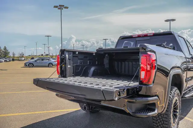 2026 GMC Sierra 1500 AT4X - Photo 8