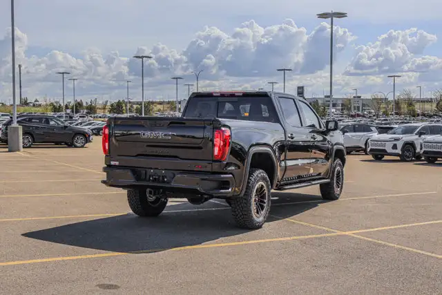 2026 GMC Sierra 1500 AT4X - Photo 9