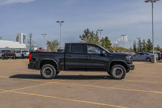 2026 GMC Sierra 1500 AT4X - Photo 10