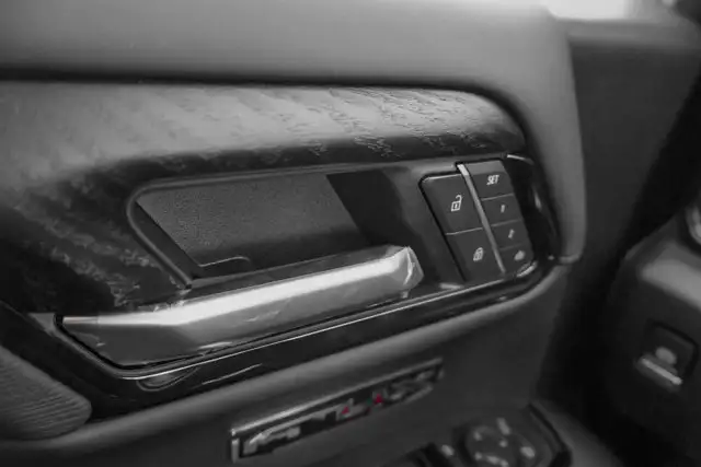 2026 GMC Sierra 1500 AT4X - Photo 18