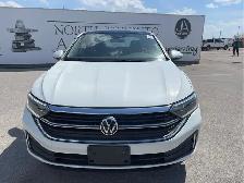 2024 Volkswagen Jetta - Photo 2