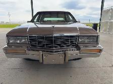 1991 Cadillac Fleetwood - Photo 4