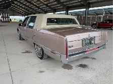 1991 Cadillac Fleetwood - Photo 9