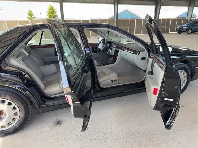 1993 Cadillac Seville - Photo 20