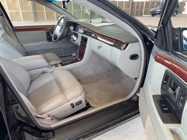 1993 Cadillac Seville - Photo 21
