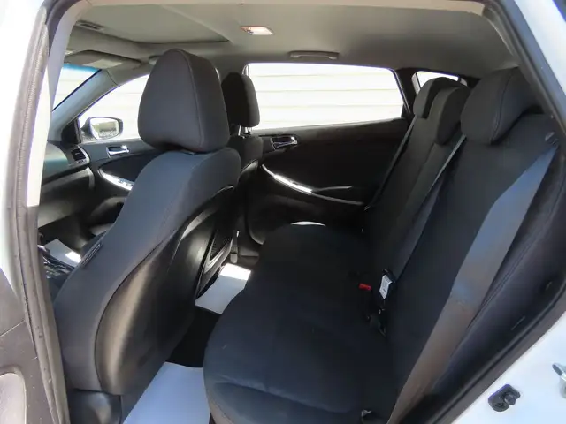 2014 Hyundai Accent - Photo 7