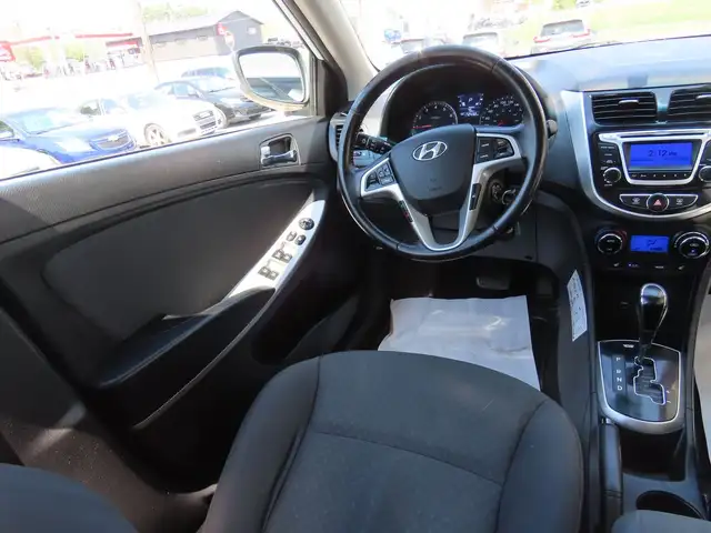 2014 Hyundai Accent - Photo 9