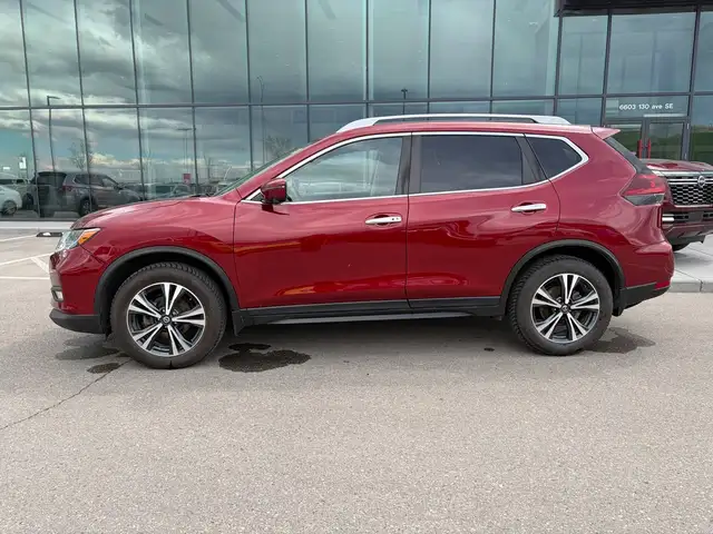 2020 Nissan Rogue SV AWD • Technology Package • 360 Cam • Moonro - Photo 3