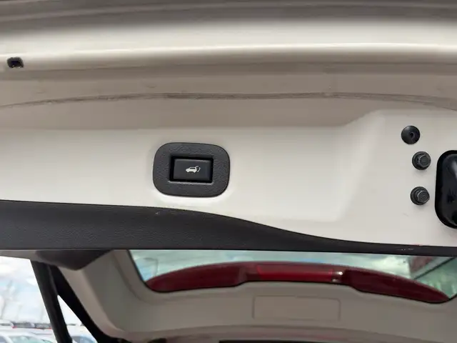 2020 Nissan Rogue SV AWD • Technology Package • 360 Cam • Moonro - Photo 7