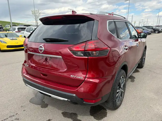 2020 Nissan Rogue SV AWD • Technology Package • 360 Cam • Moonro - Photo 8