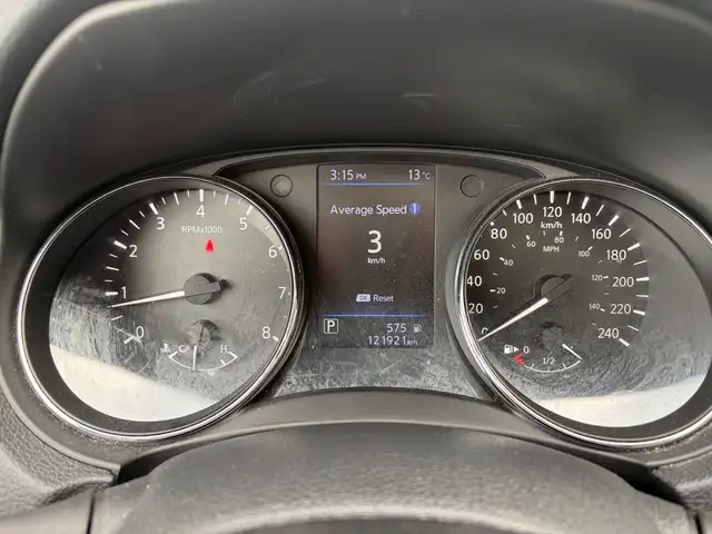 2020 Nissan Rogue SV AWD • Technology Package • 360 Cam • Moonro - Photo 17