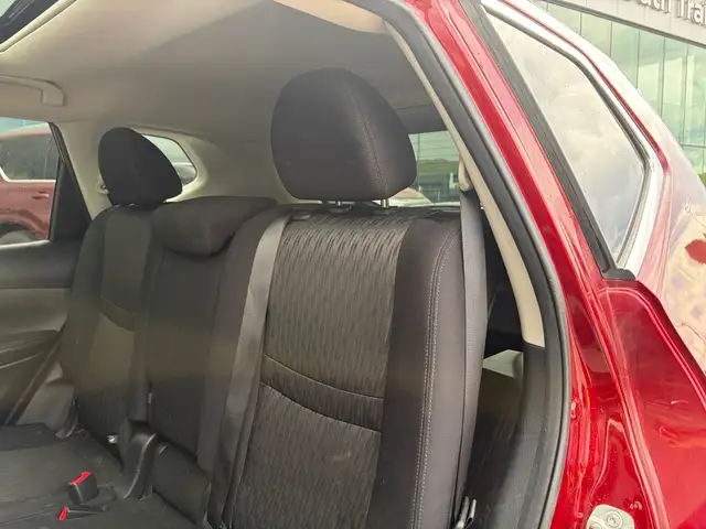 2020 Nissan Rogue SV AWD • Technology Package • 360 Cam • Moonro - Photo 24