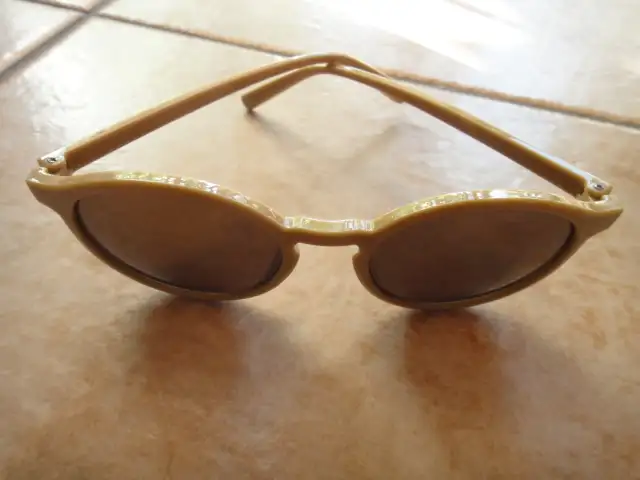 lunettes de soleil pour la famille - Photo 3