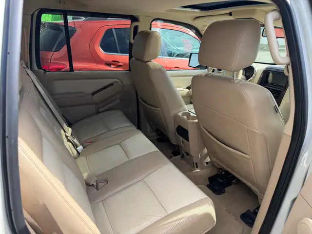 2006 Ford Explorer Limited - Photo 8