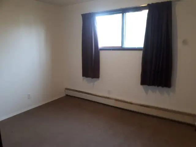 2 Bedroom Apartment - Photo 4