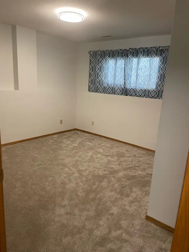 Basement Suite For Rent - Photo 8