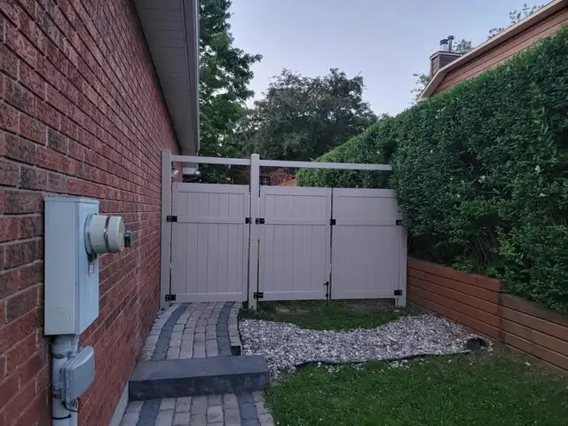 Fence Installation/Material - Photo 4