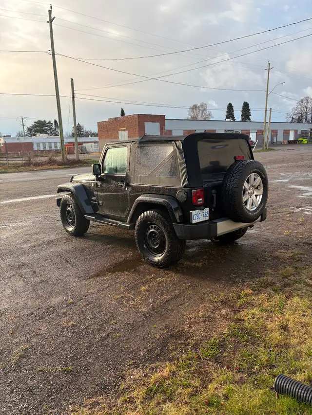 2015 Jeep Wrangler Sahara - Photo 3