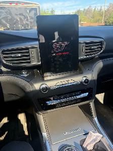 Ford Explorer - Photo 6