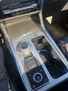 Ford Explorer - Photo 8