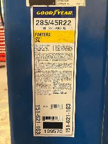 FOR SALE: 'Atlas Apex 12' 12,000 lbs Vehicle Lift - Photo 4