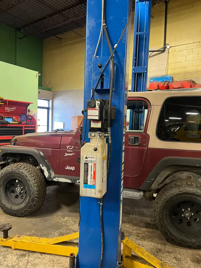 FOR SALE: 'Atlas Apex 12' 12,000 lbs Vehicle Lift - Photo 6