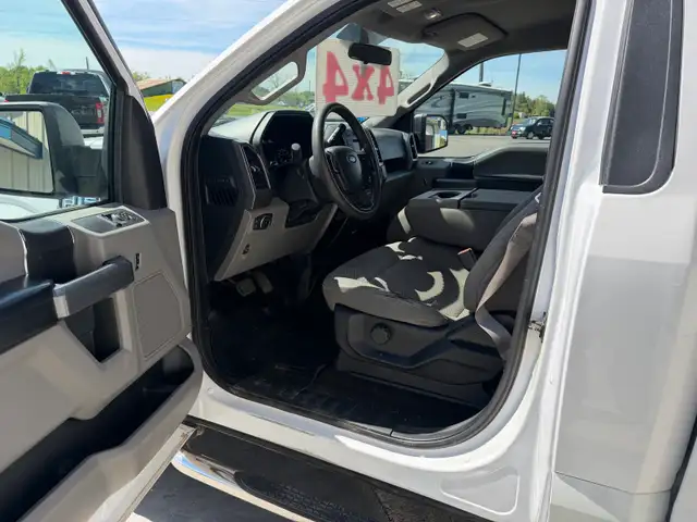 2018 Ford F150 XLT 4x4 - Photo 5