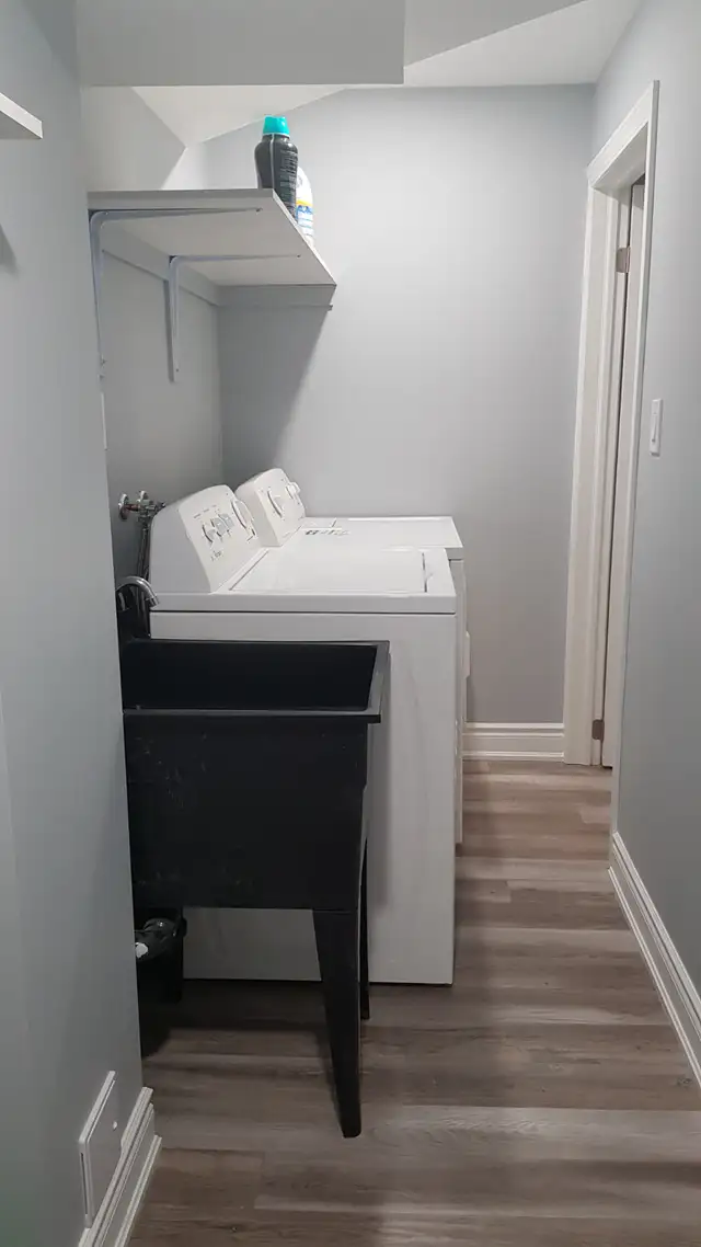 3 BR legal Basement Apt for Rent - SINGLE FAMILY –NORTH BRAMPTON - Photo 8