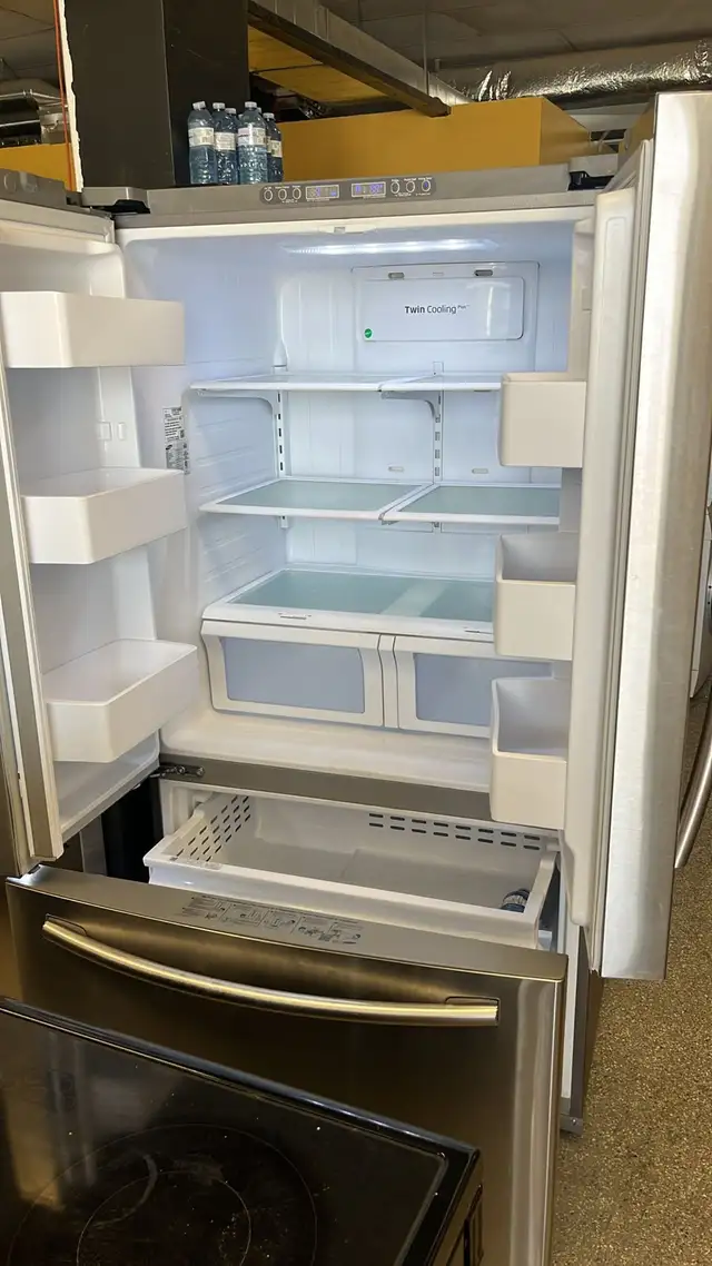 Samsung French Door Refrigerator 36"-30-Day Warranty - Photo 4