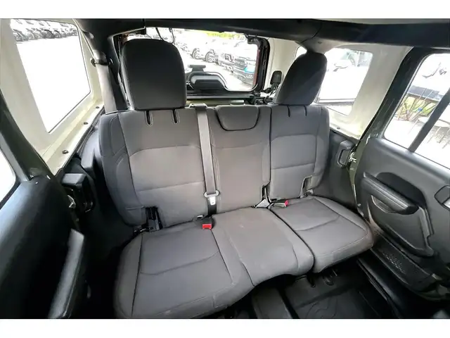 2022 Jeep Wrangler Willys 4Dr 6Spd Manual | Alpine NAV | 4X4 - Photo 27