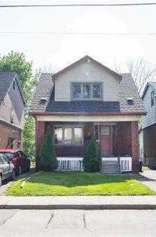 1 Room Available for Rent near McMaster University (Female)