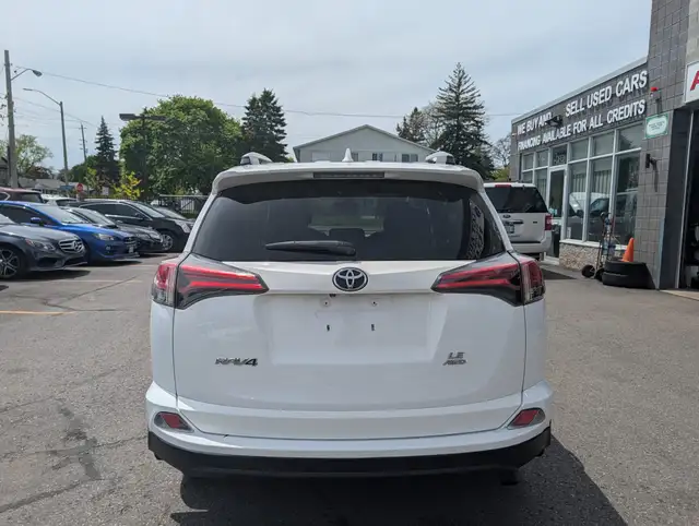 2017 Toyota RAV4 LE • AWD Camera Bluetooth - Photo 6