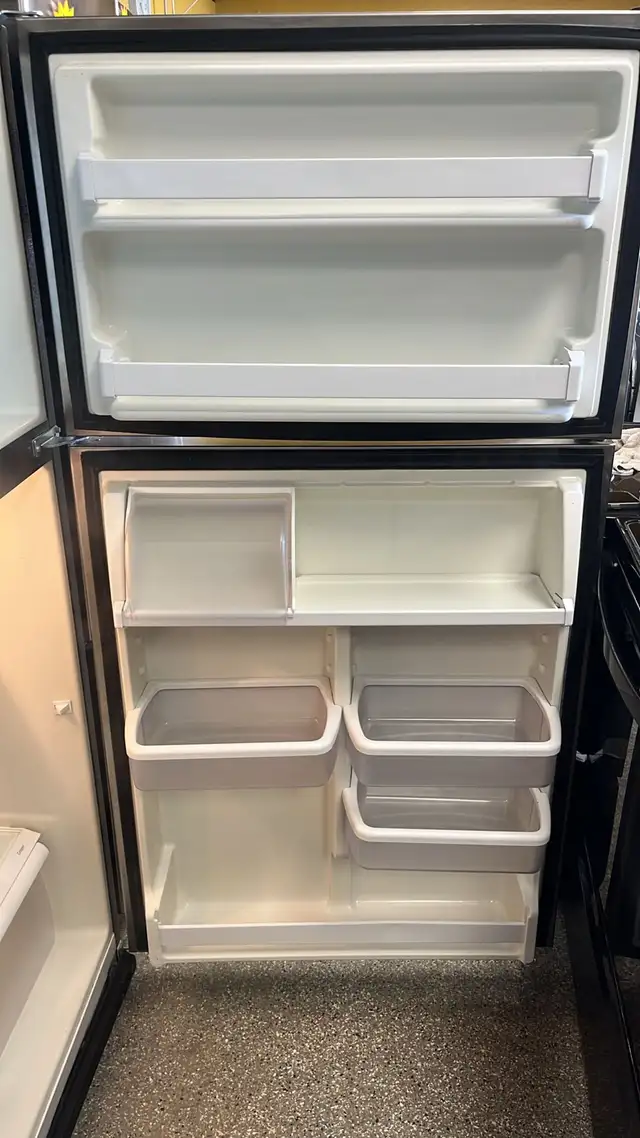 Kenmore 33" Stainless Stell Refrigerator-30-Day Warranty - Photo 4