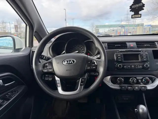 2013 Kia Rio 2013 KIA RIO ,AUTOMATIQUE , HATCHBACK , 4 CYLINDRES - Photo 4